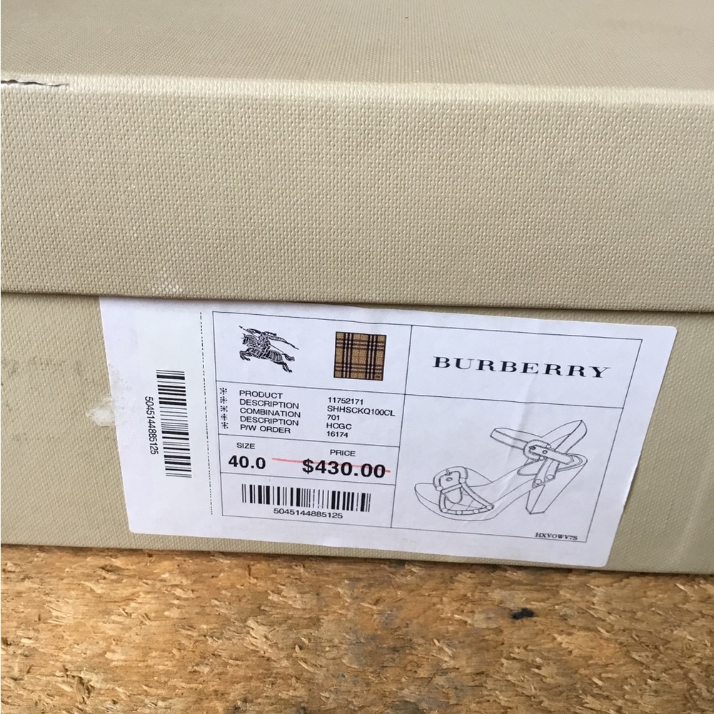 Burberry Heels - Picture 10 of 11